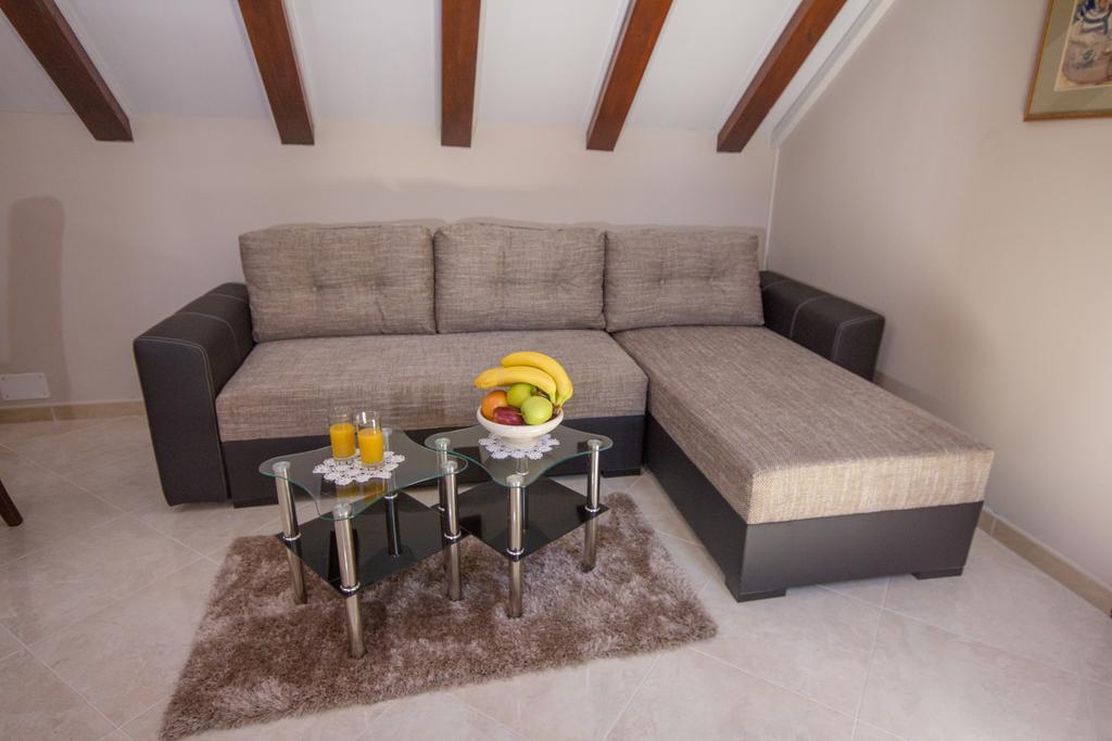 Apartment Niko Kastel Stari Kaštela Værelse billede
